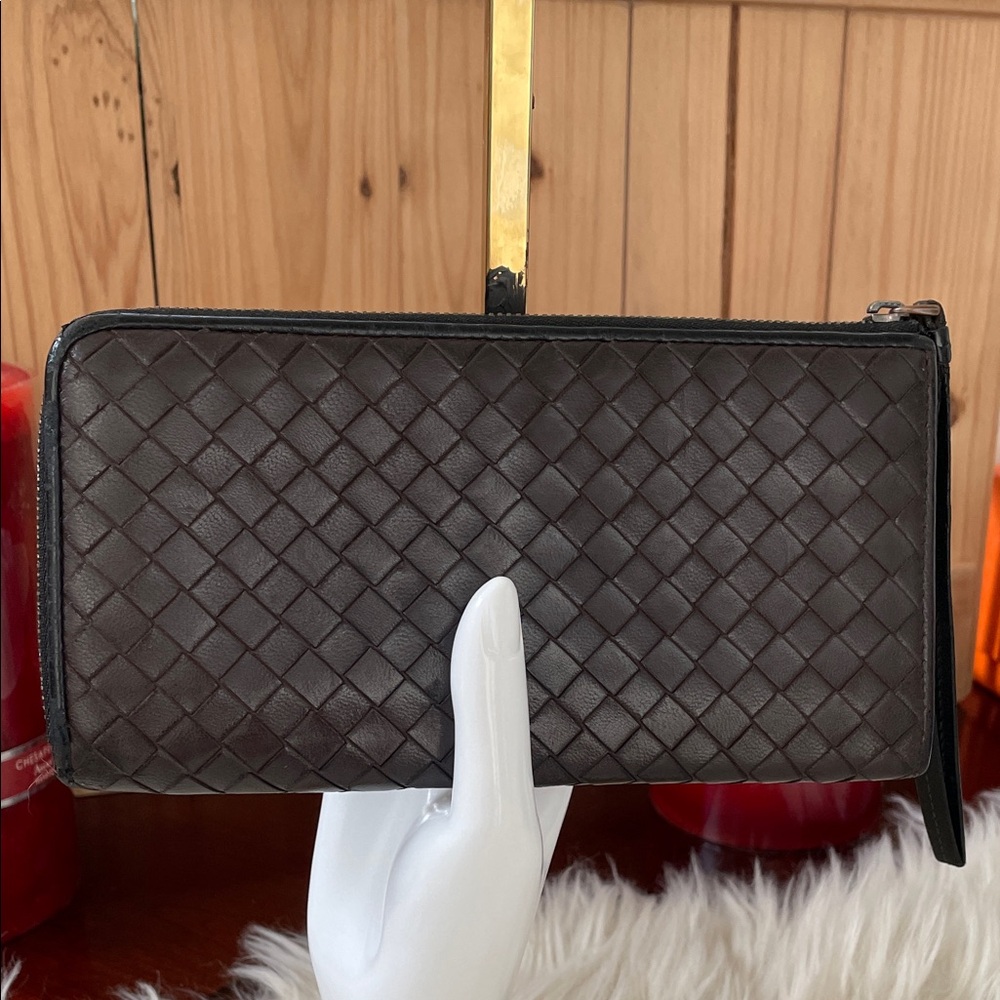 Bottega Veneta Lambskin Intrecciato woven leather zip-around wallet